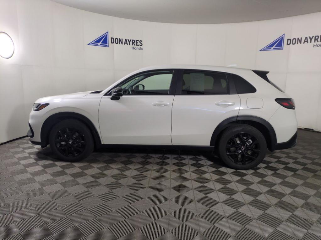 used 2025 Honda HR-V car, priced at $27,999