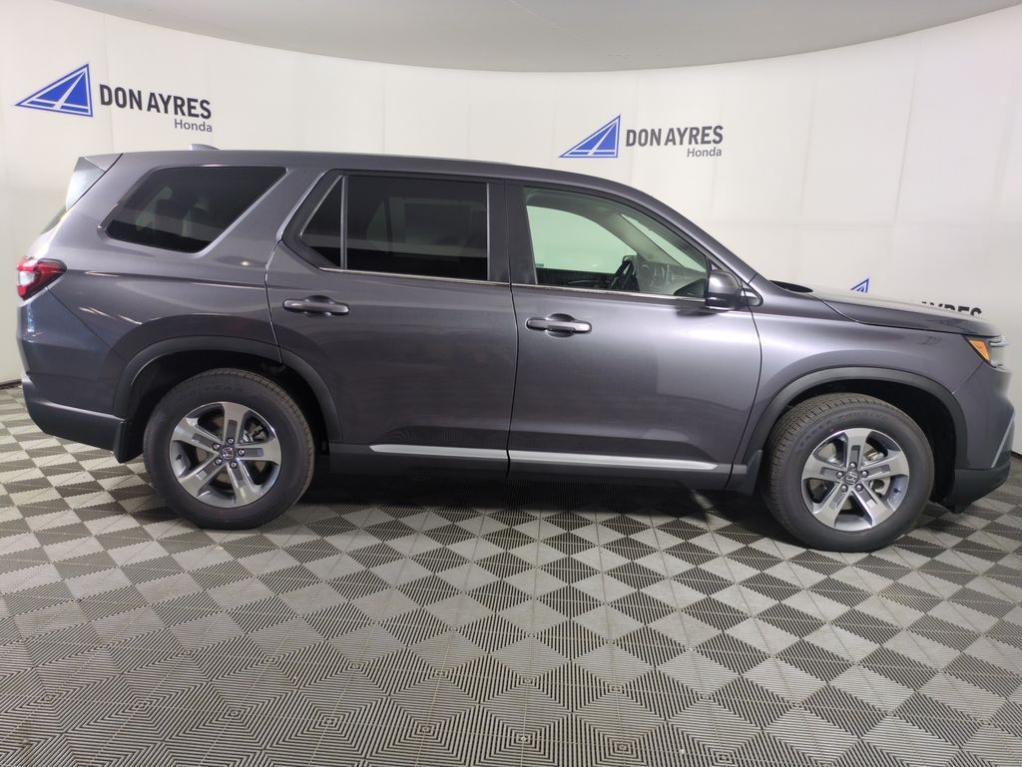 new 2025 Honda Pilot car, priced at $48,049