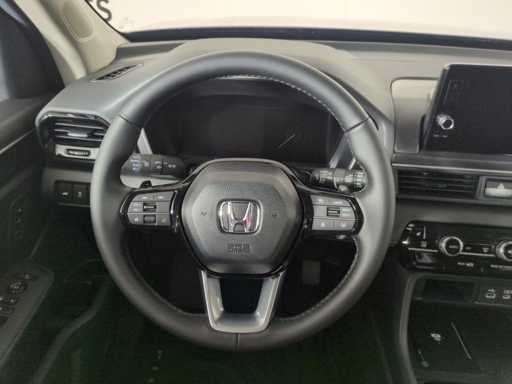 new 2025 Honda Pilot car, priced at $48,049