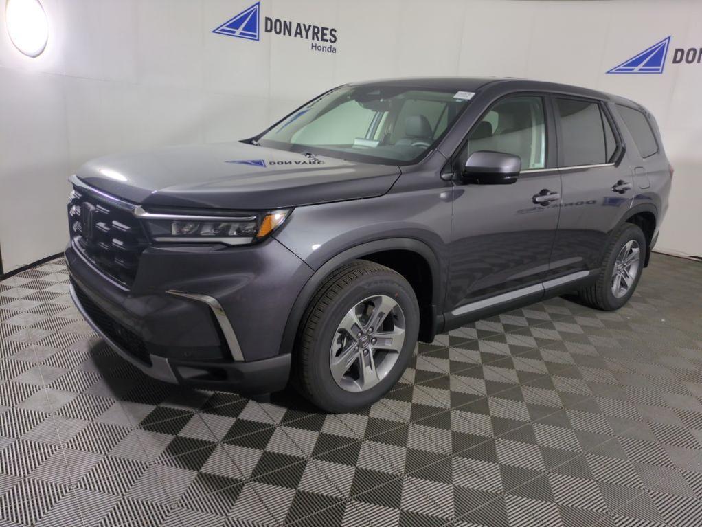 new 2025 Honda Pilot car, priced at $48,049