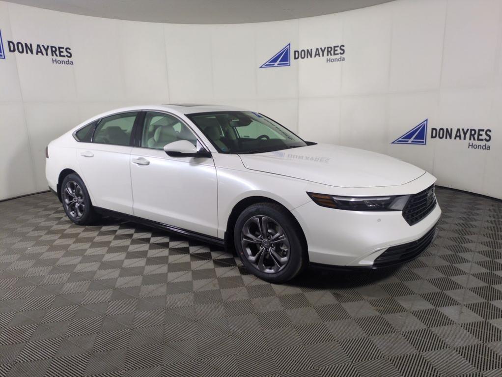 new 2025 Honda Accord Hybrid car, priced at $36,129