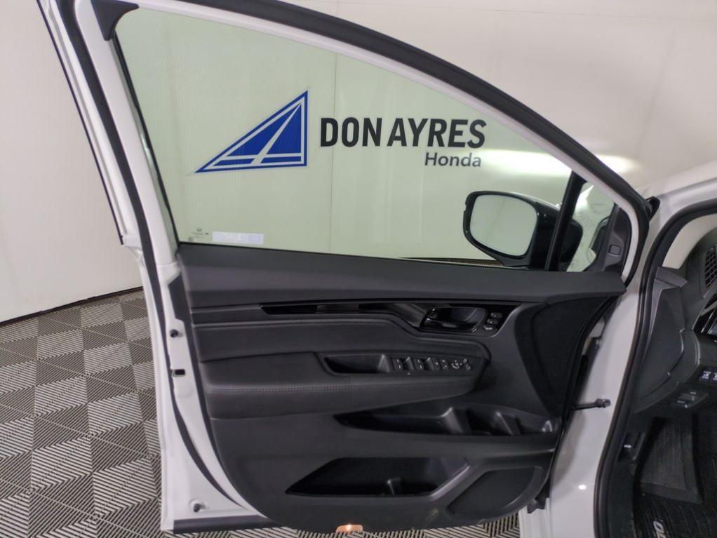 new 2026 Honda Odyssey car, priced at $54,644