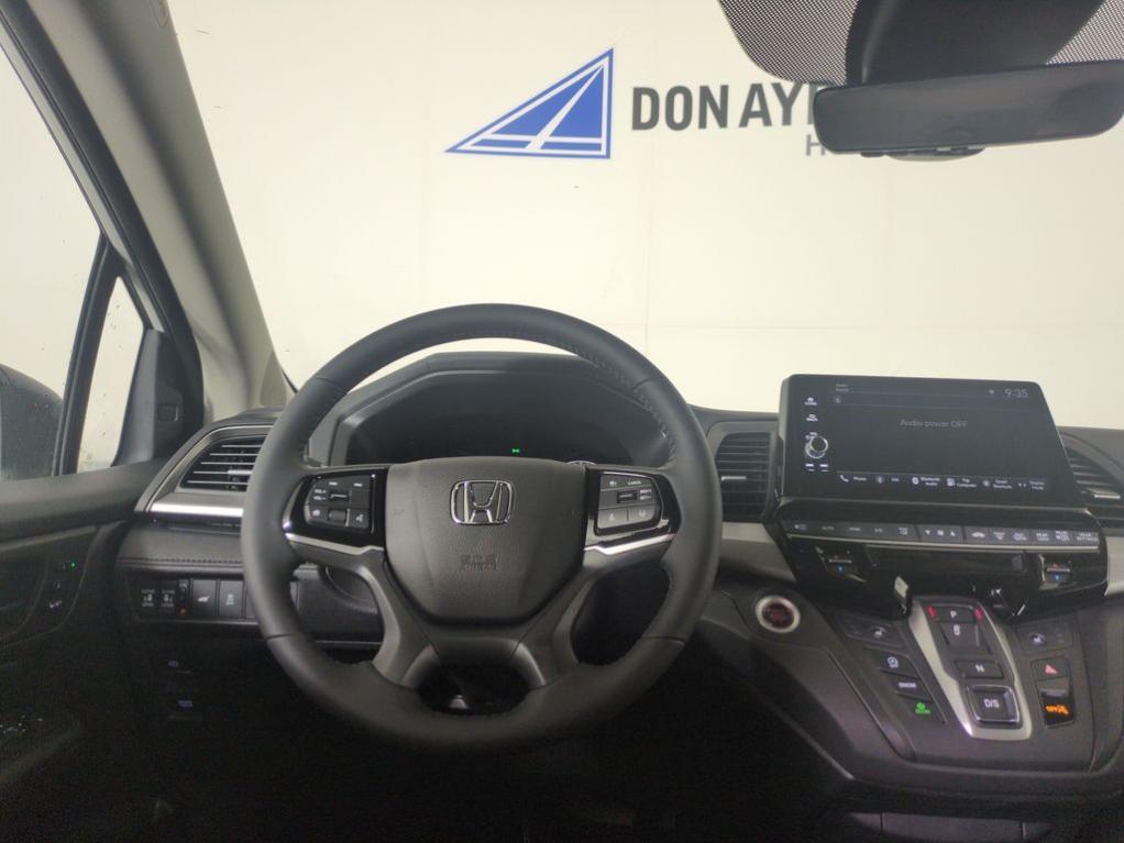 new 2026 Honda Odyssey car, priced at $45,744