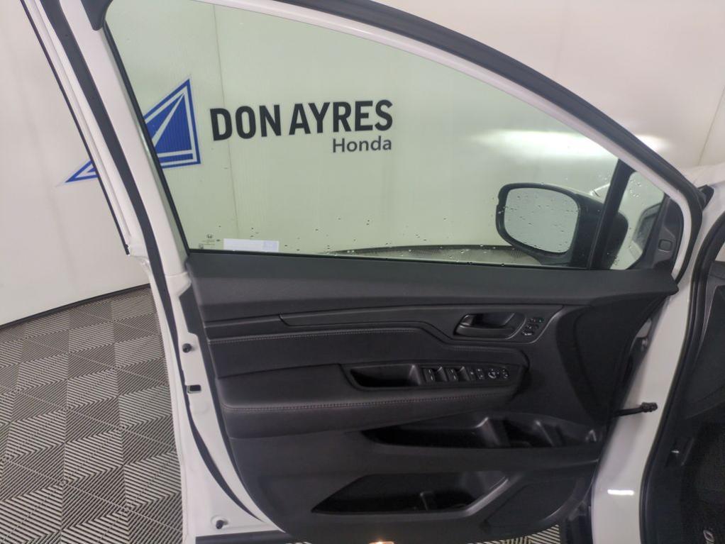 new 2026 Honda Odyssey car, priced at $45,744
