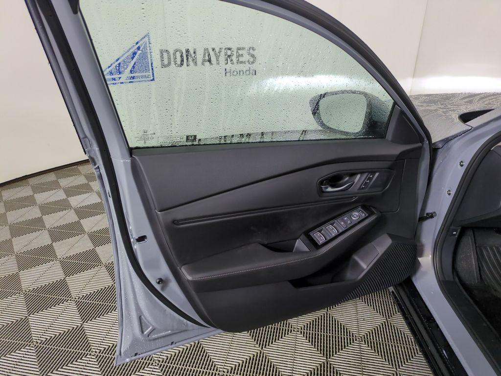 new 2025 Honda Accord Hybrid car, priced at $38,520