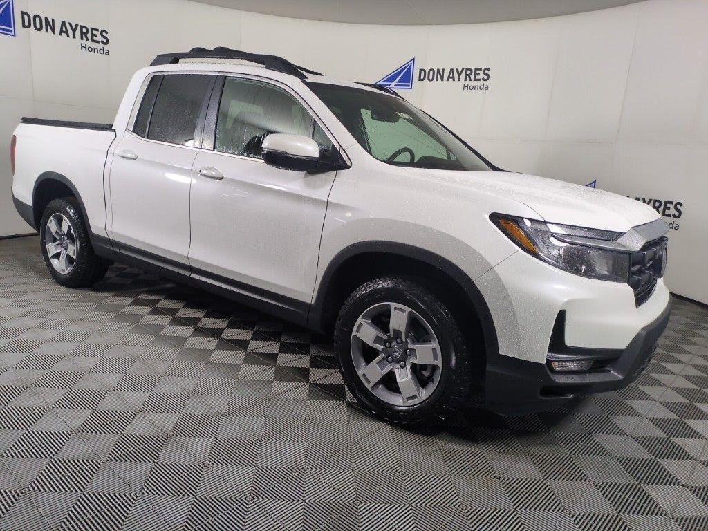 new 2025 Honda Ridgeline car, priced at $47,385