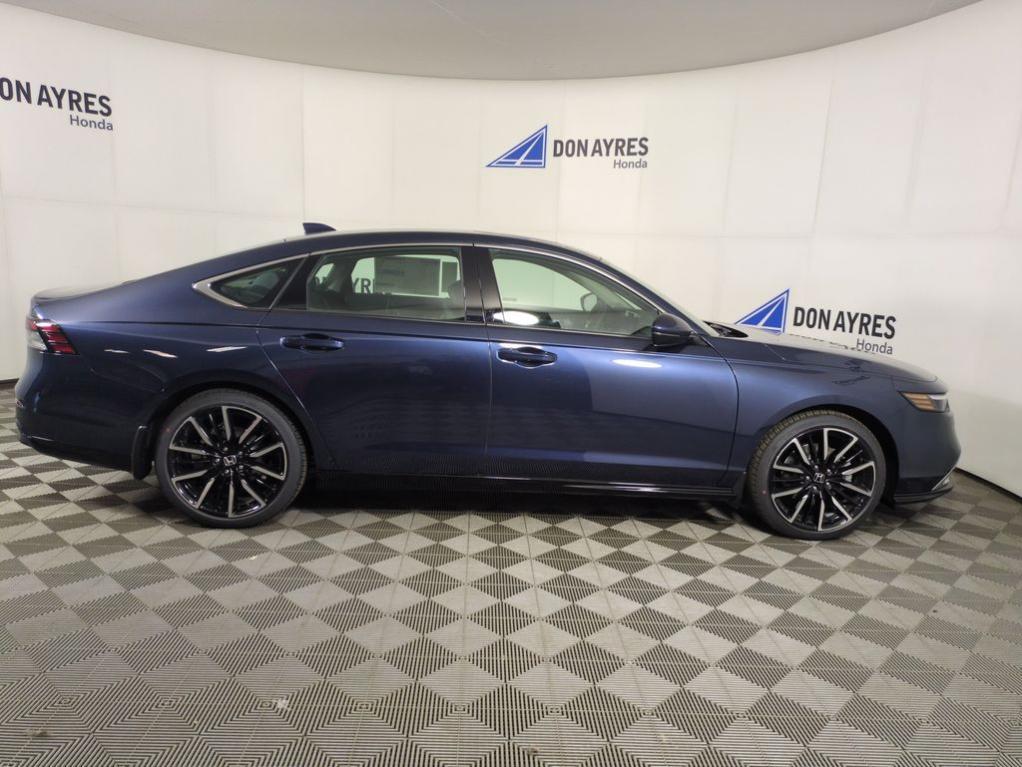 new 2025 Honda Accord Hybrid car, priced at $41,394