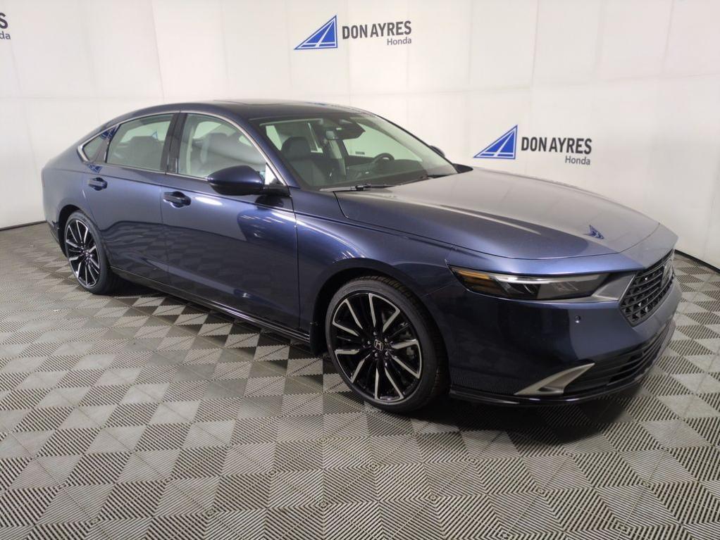 new 2025 Honda Accord Hybrid car, priced at $41,394