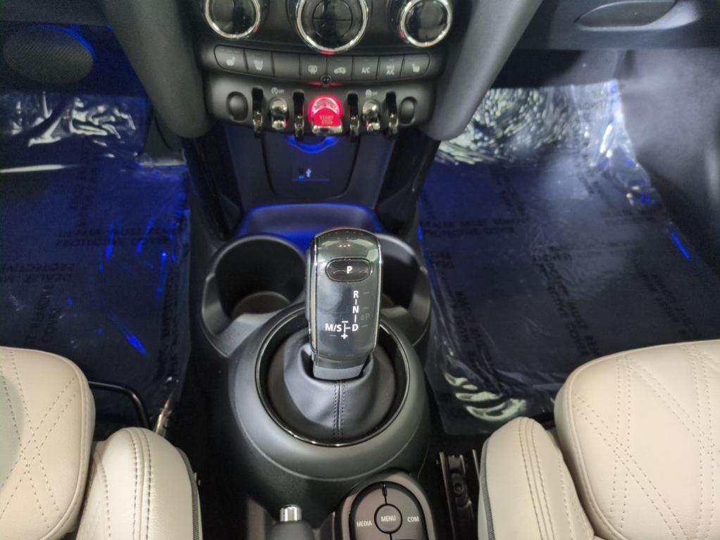used 2021 MINI Hardtop car, priced at $19,876