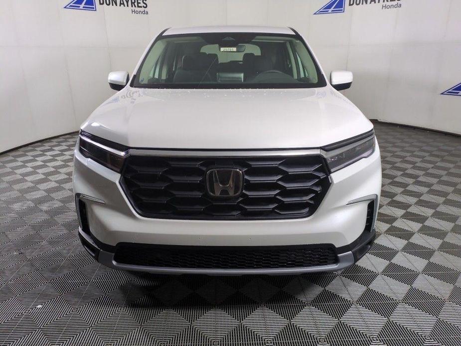 new 2025 Honda Pilot car, priced at $47,450