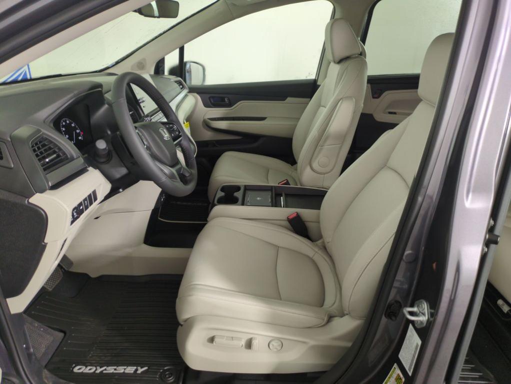 new 2026 Honda Odyssey car, priced at $45,289