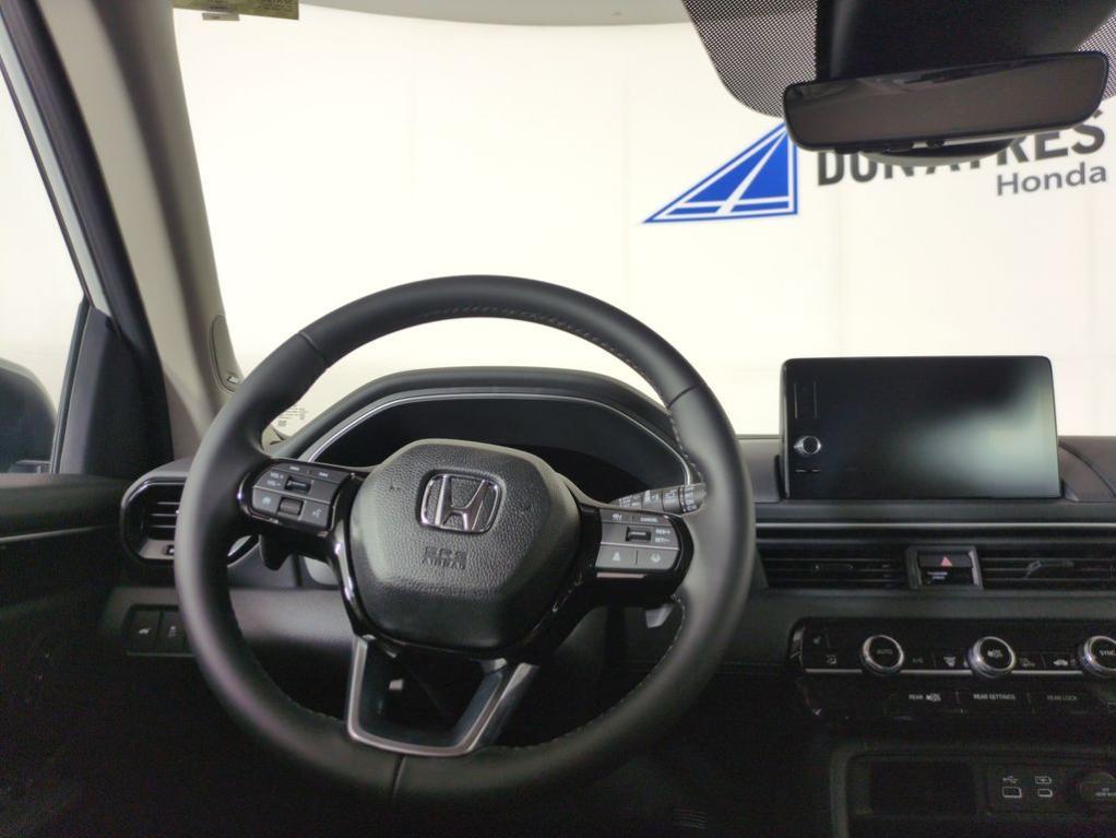 new 2025 Honda Pilot car, priced at $52,549