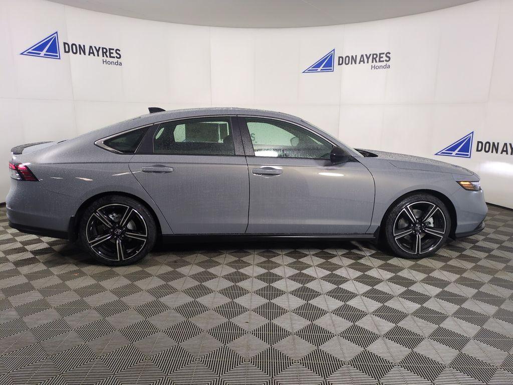 new 2025 Honda Accord Hybrid car, priced at $34,122