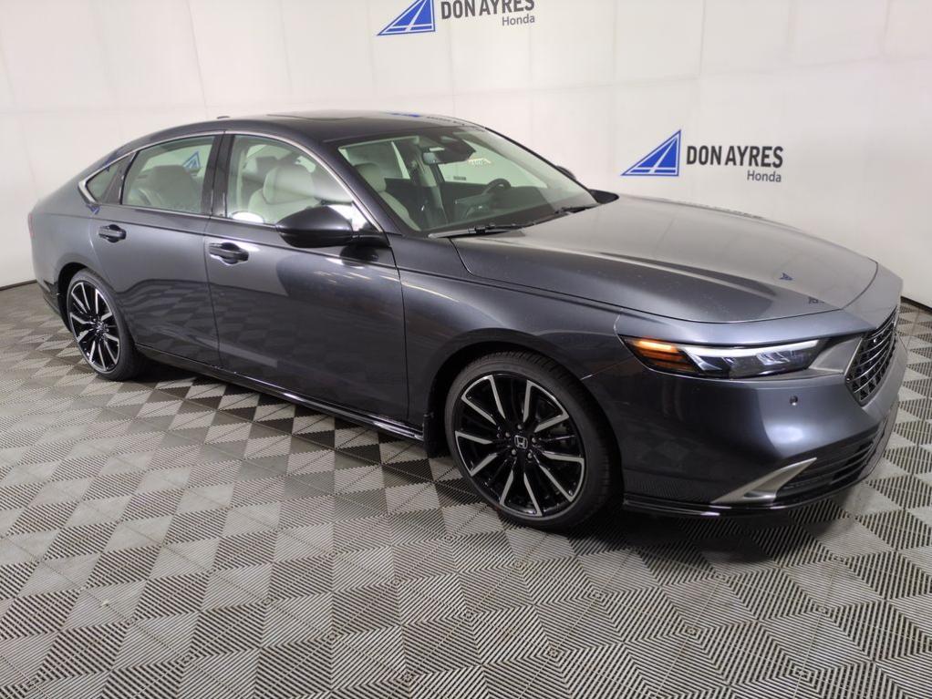 new 2025 Honda Accord Hybrid car, priced at $41,349