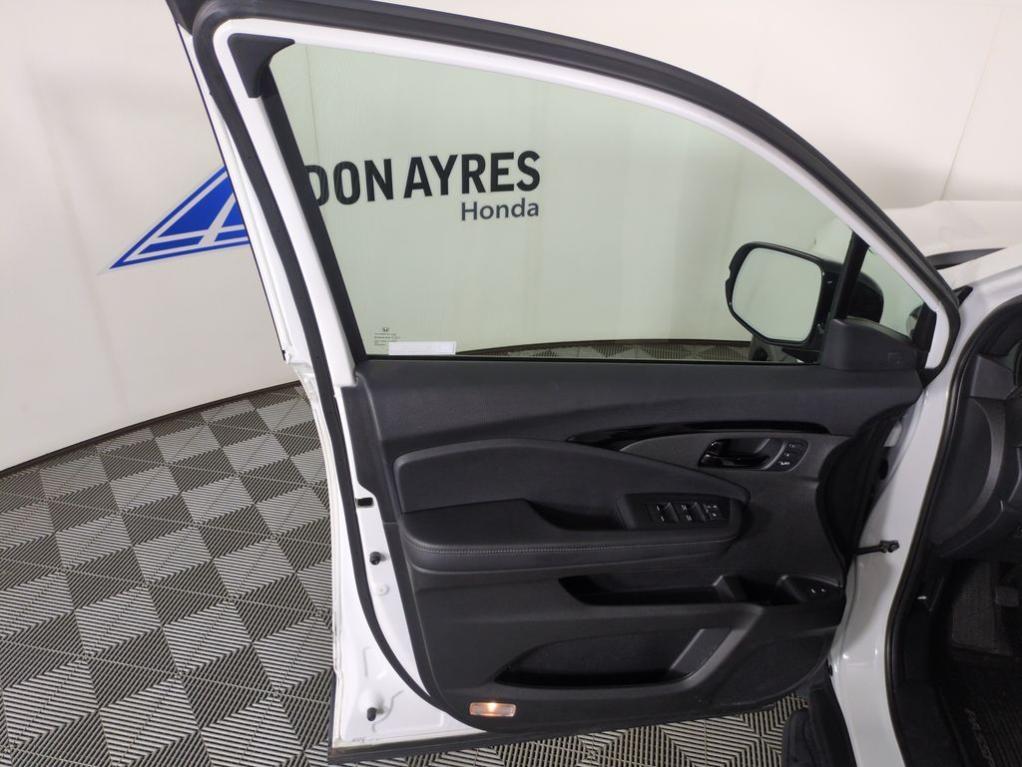 used 2022 Honda Passport car, priced at $36,999