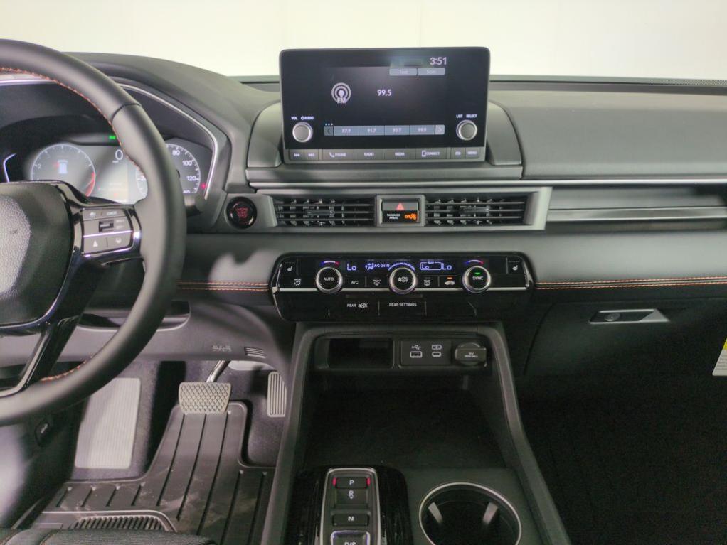 new 2025 Honda Pilot car, priced at $44,749