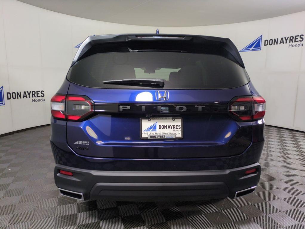 new 2025 Honda Pilot car, priced at $44,749
