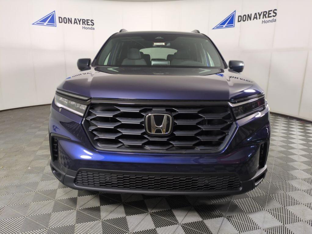 new 2025 Honda Pilot car, priced at $44,749