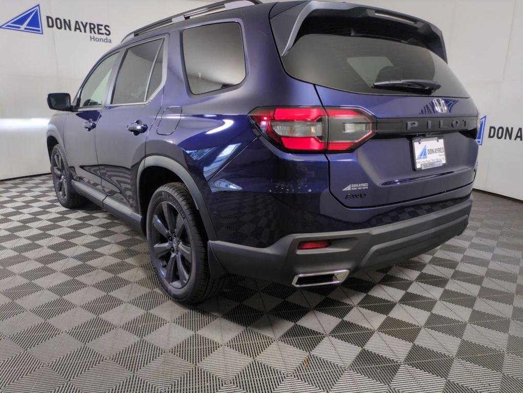 new 2025 Honda Pilot car, priced at $44,749
