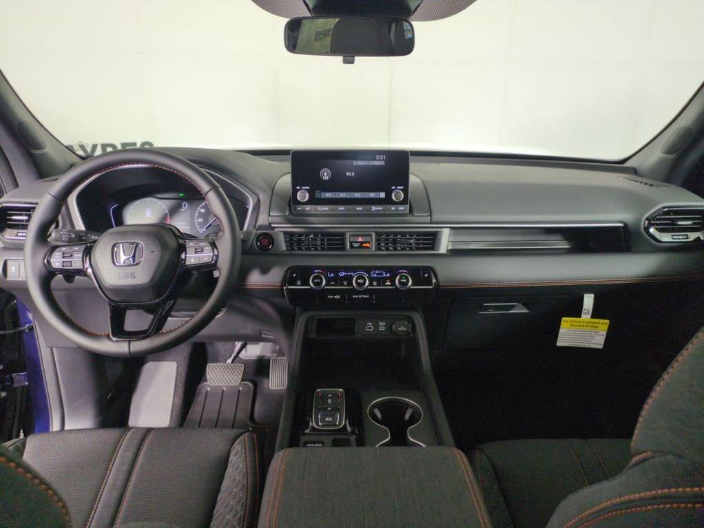 new 2025 Honda Pilot car, priced at $44,749