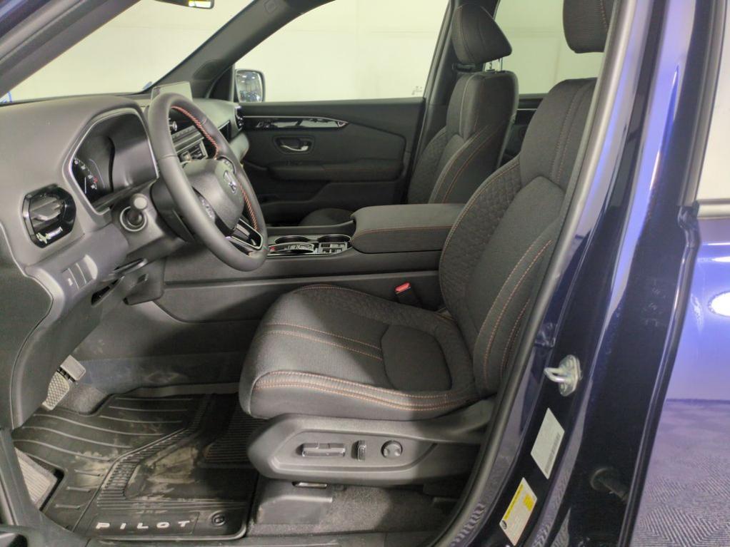 new 2025 Honda Pilot car, priced at $42,288