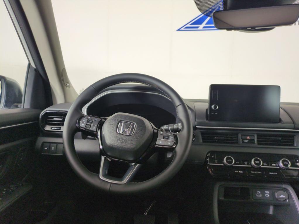 new 2025 Honda Pilot car, priced at $52,549