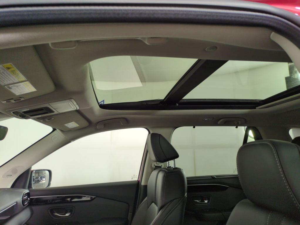 new 2025 Honda Pilot car, priced at $49,872