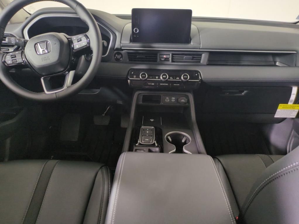 new 2025 Honda Pilot car, priced at $52,076