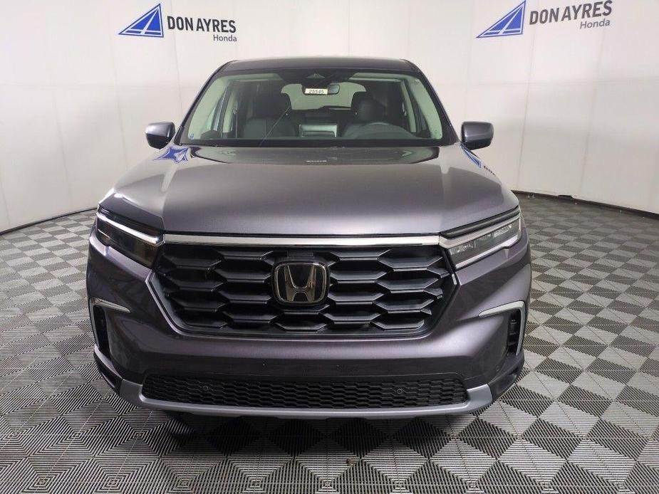 new 2025 Honda Pilot car, priced at $46,995