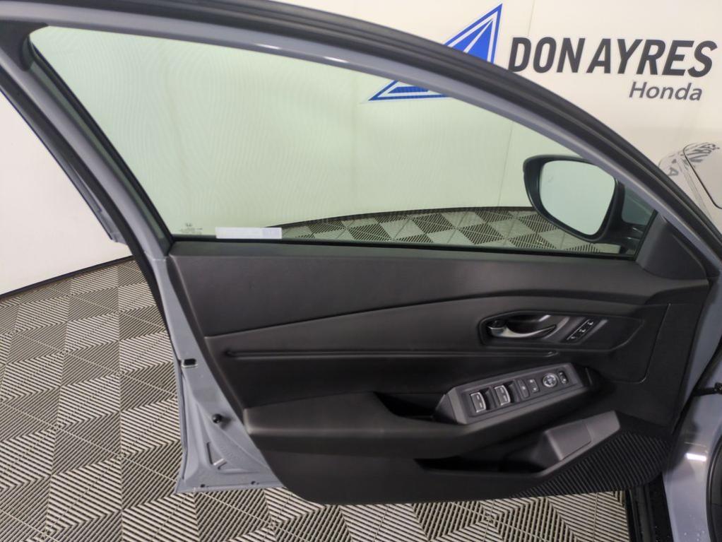 new 2025 Honda Accord Hybrid car, priced at $37,489