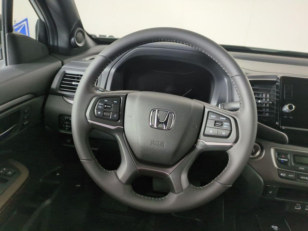 new 2025 Honda Ridgeline car, priced at $42,992