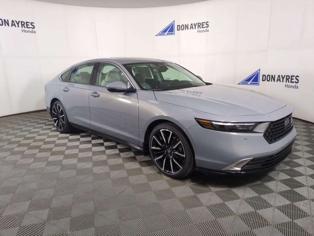 new 2025 Honda Accord Hybrid car, priced at $38,540