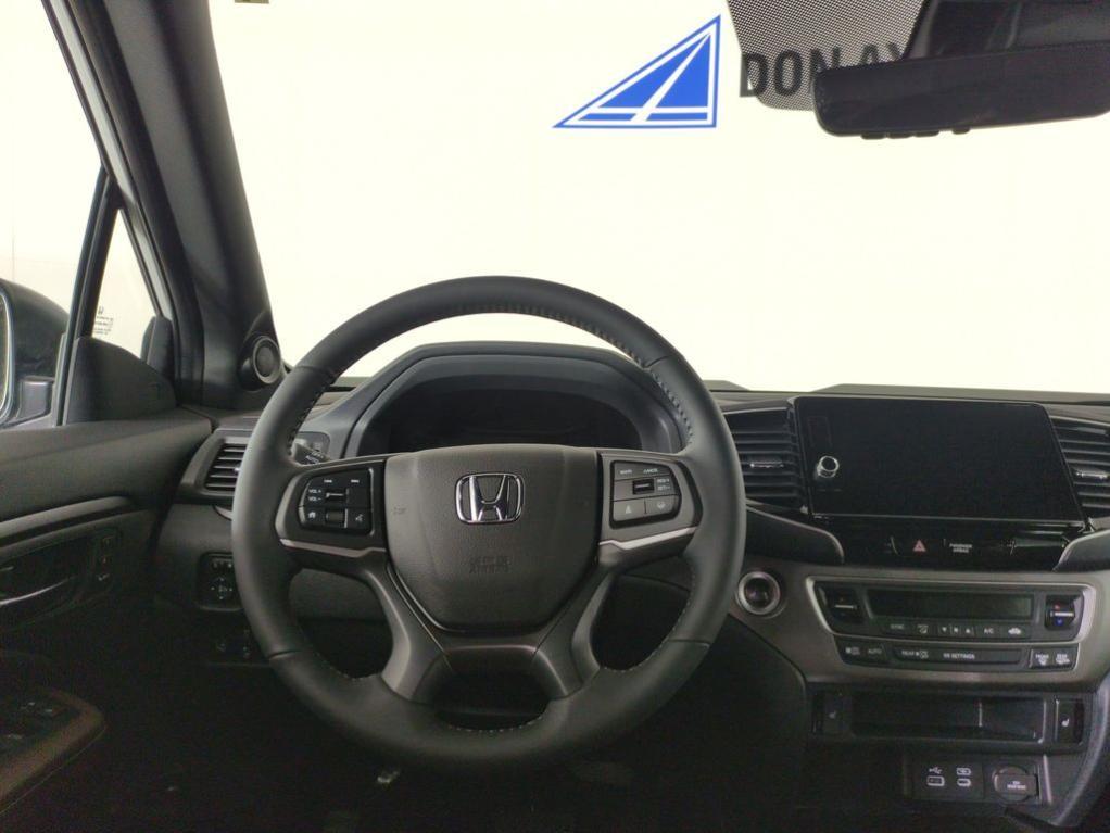 new 2025 Honda Ridgeline car, priced at $43,385