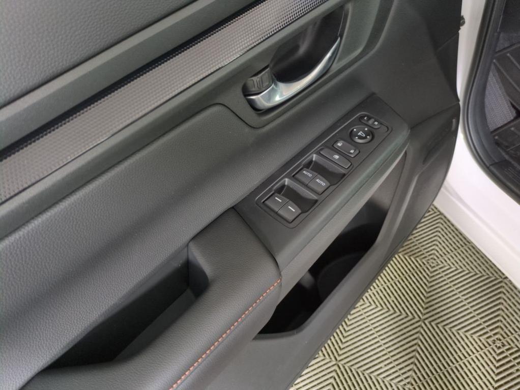 new 2026 Honda CR-V Hybrid car, priced at $37,733