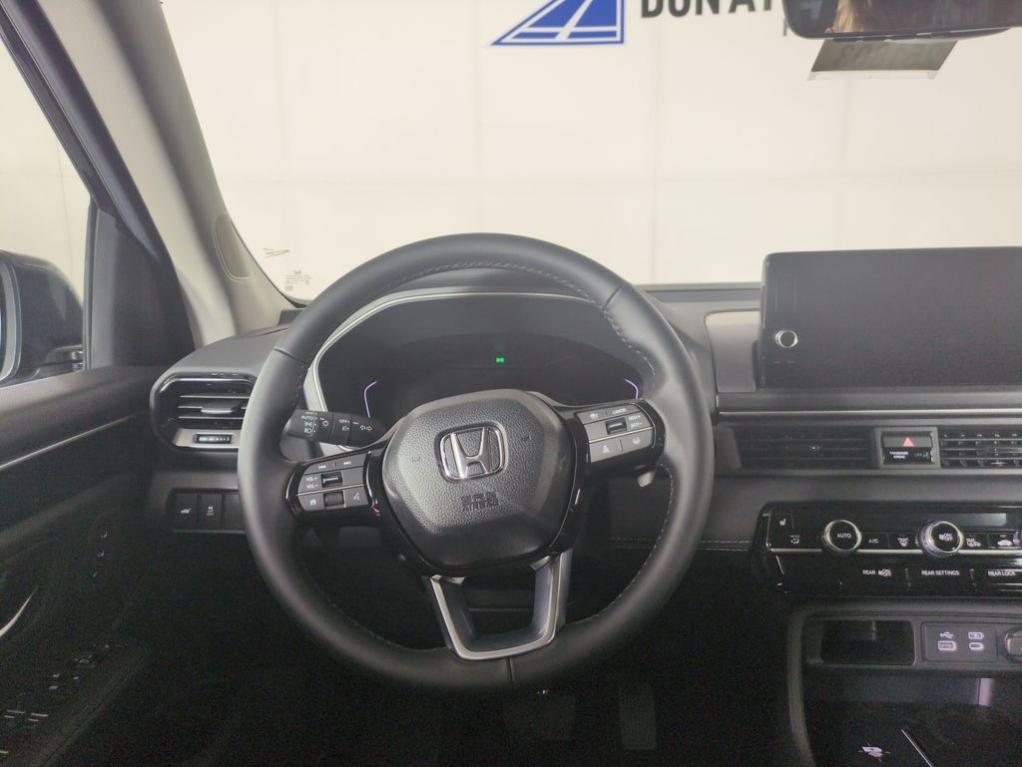 new 2025 Honda Pilot car, priced at $48,049