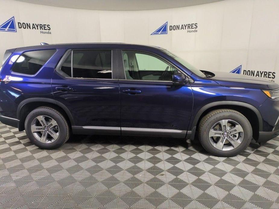 new 2025 Honda Pilot car, priced at $46,995