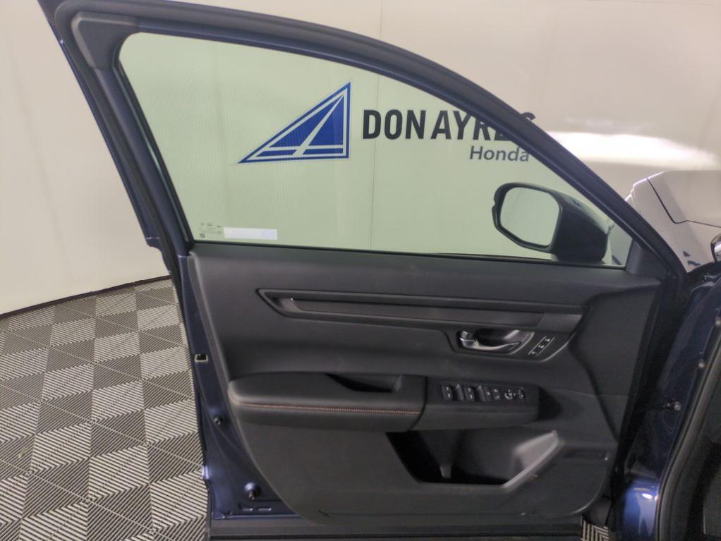 new 2026 Honda CR-V Hybrid car, priced at $39,968