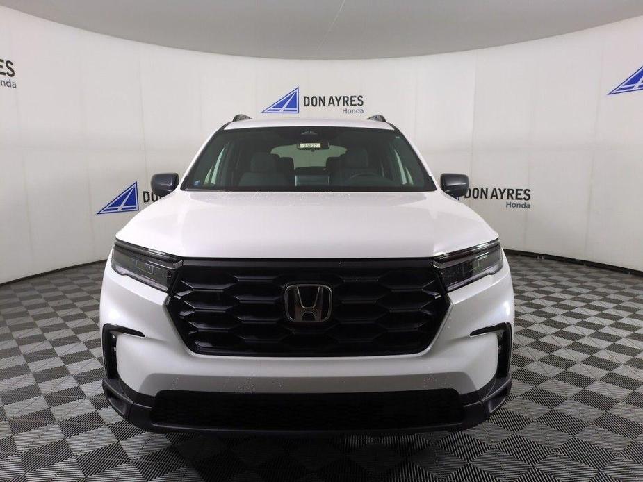 new 2025 Honda Pilot car, priced at $44,150