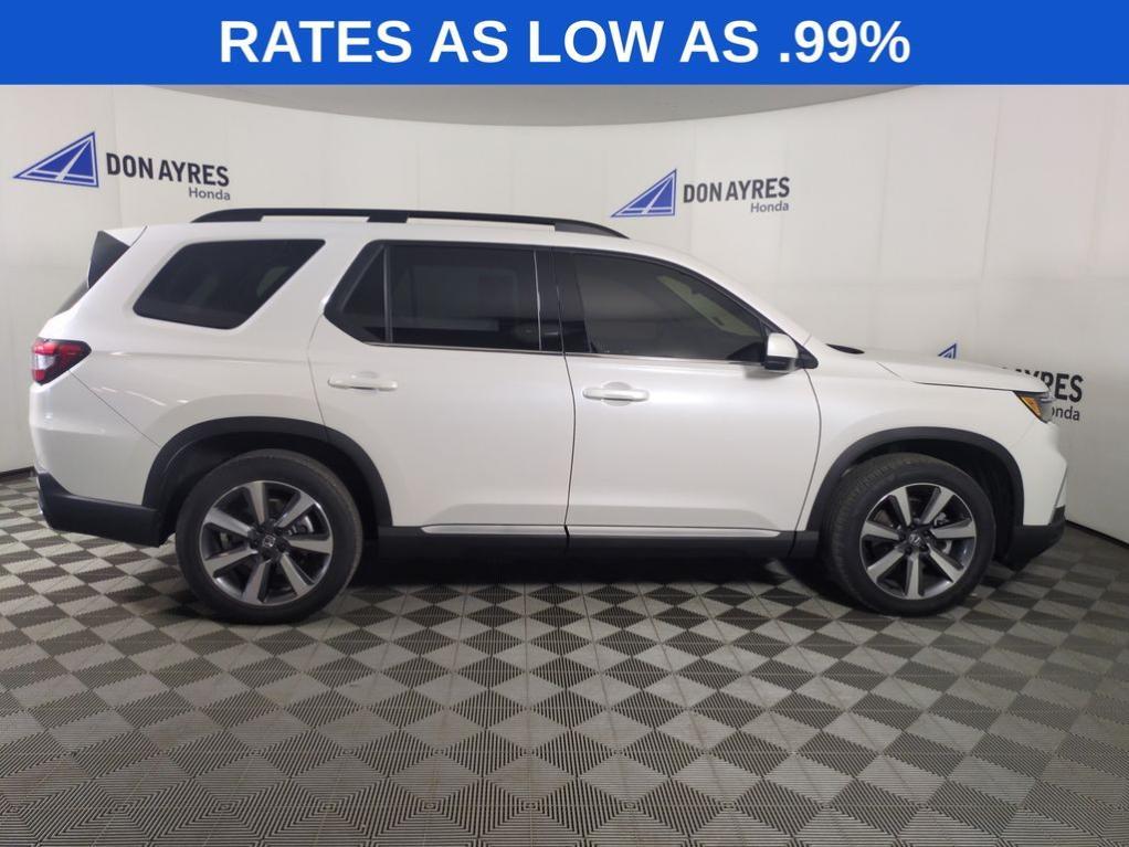 used 2024 Honda Pilot car, priced at $43,999