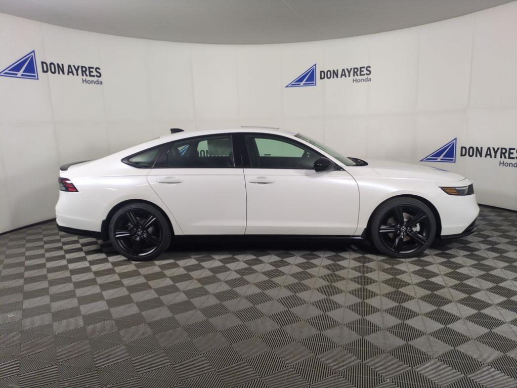 new 2025 Honda Accord Hybrid car, priced at $37,879