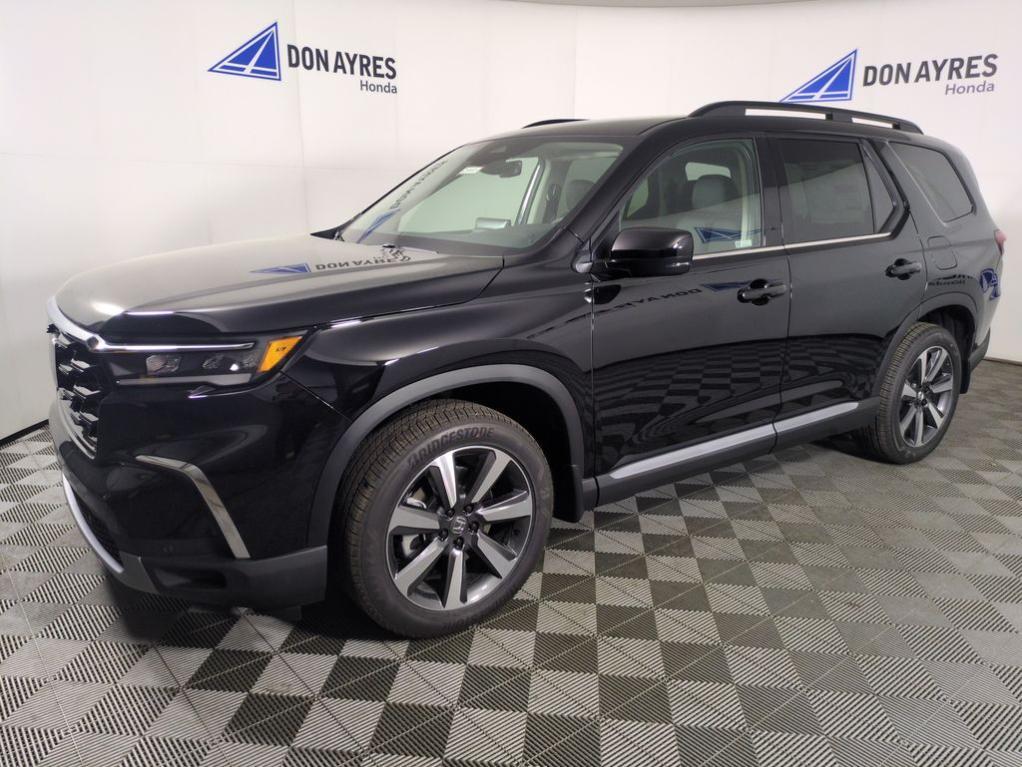 new 2025 Honda Pilot car, priced at $53,769
