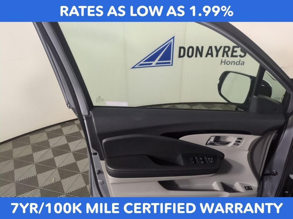 used 2022 Honda Pilot car, priced at $34,499