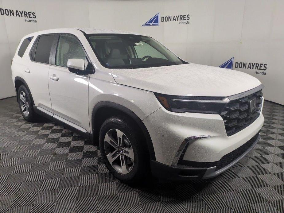 new 2025 Honda Pilot car, priced at $48,930