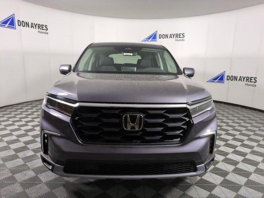 new 2025 Honda Pilot car, priced at $46,995