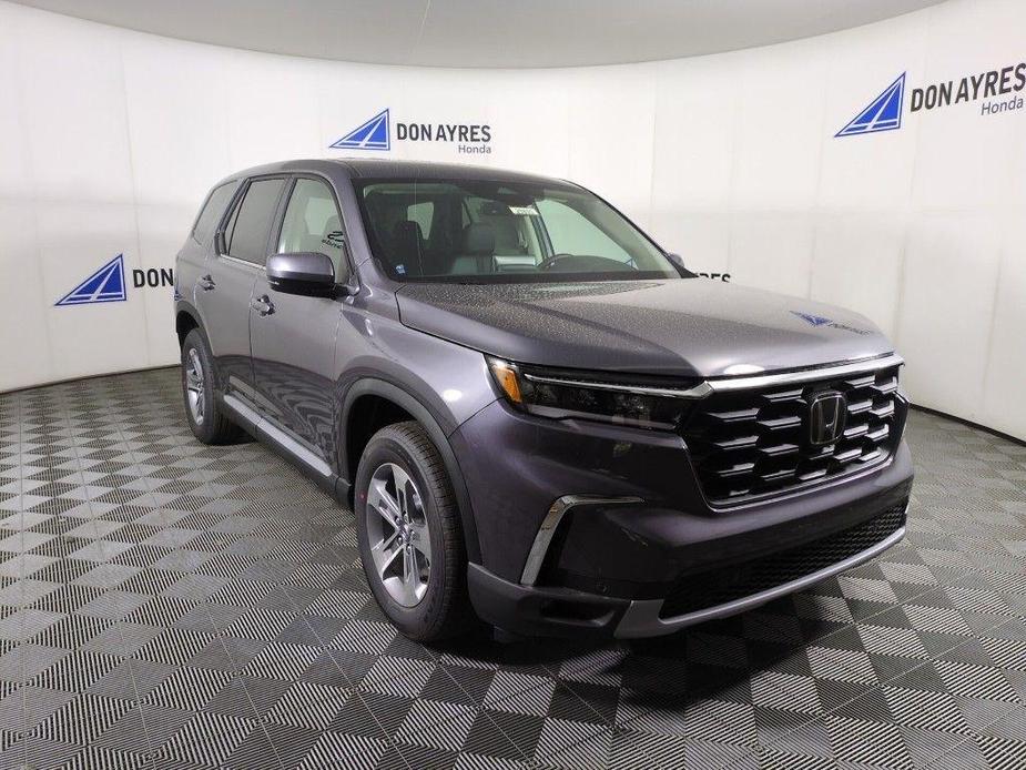 new 2025 Honda Pilot car, priced at $46,995