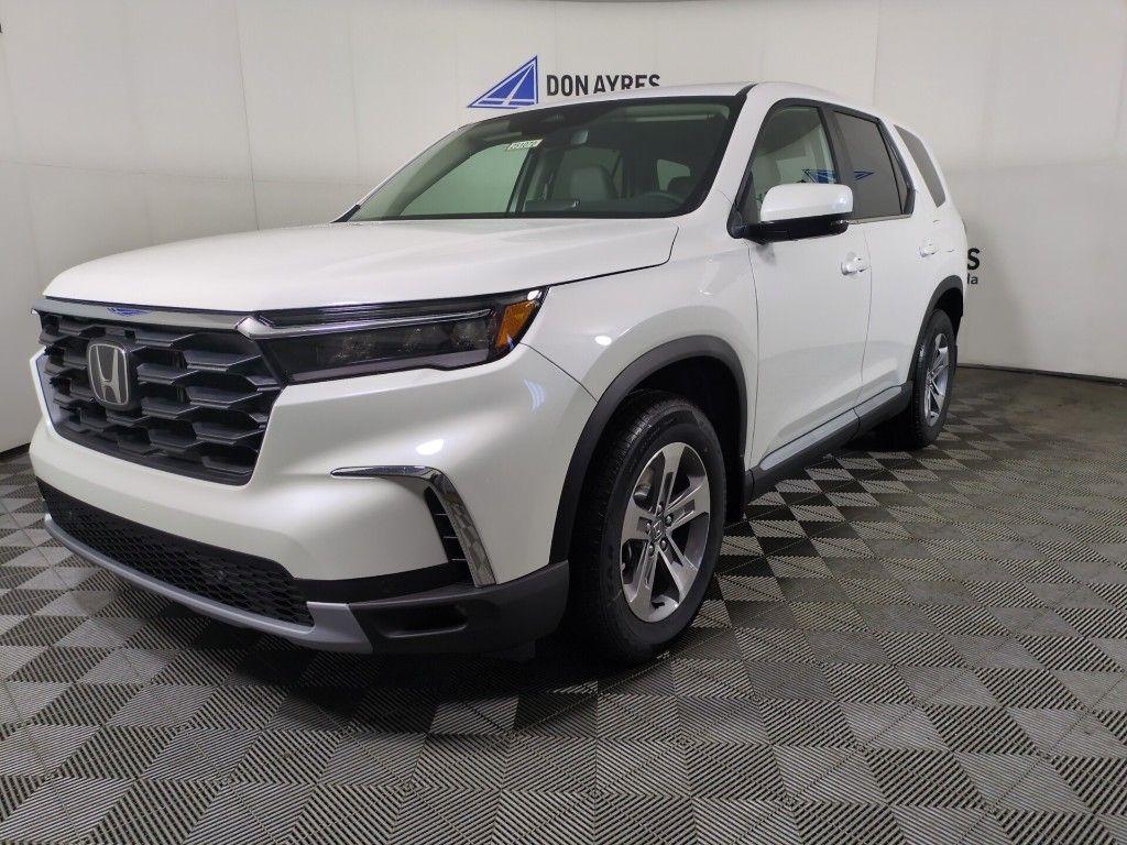 new 2025 Honda Pilot car, priced at $49,929