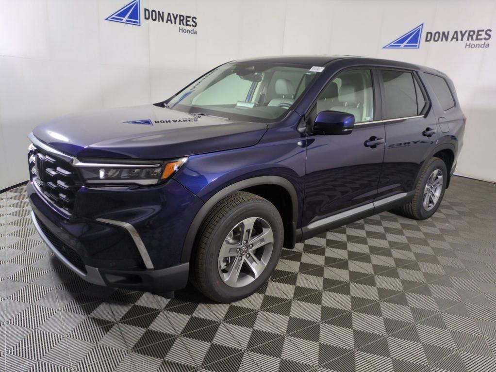 new 2025 Honda Pilot car, priced at $48,824