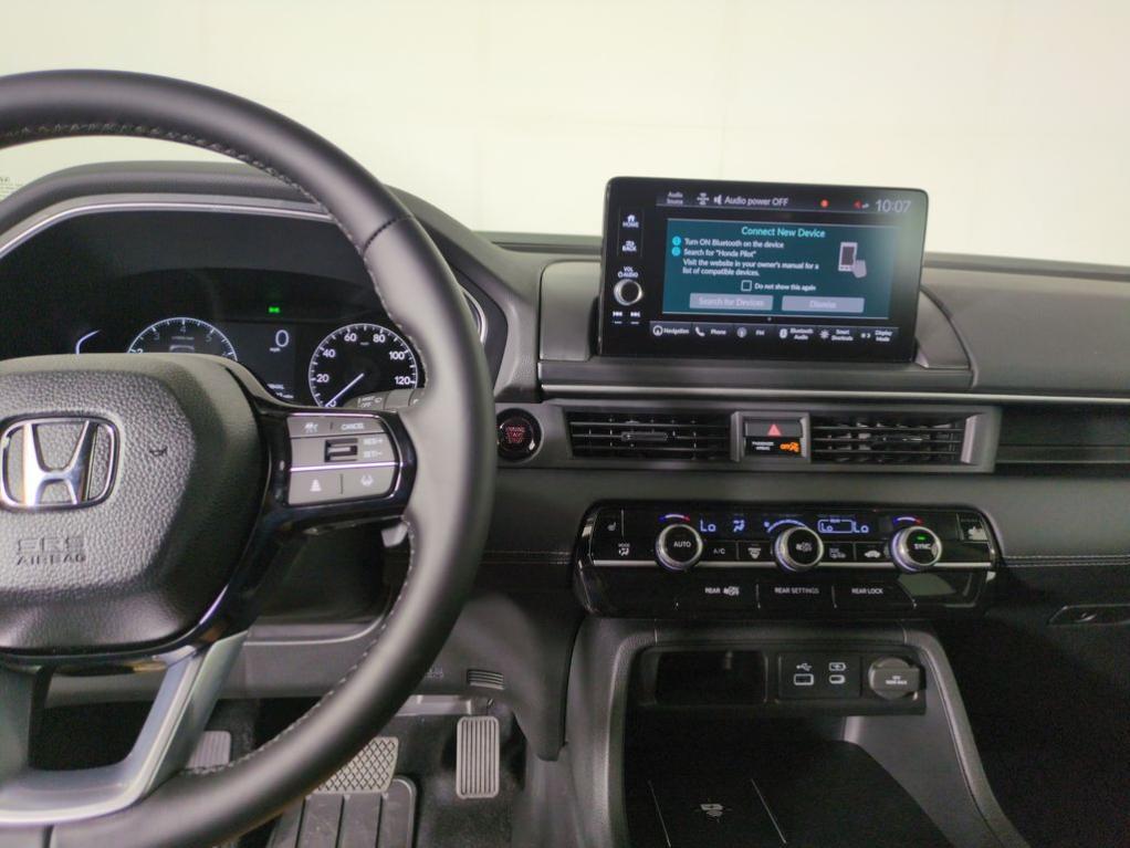 new 2025 Honda Pilot car, priced at $52,504