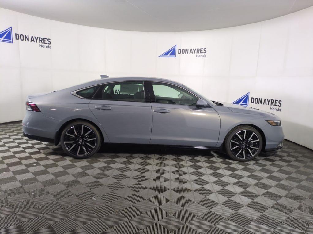 new 2025 Honda Accord Hybrid car, priced at $38,585