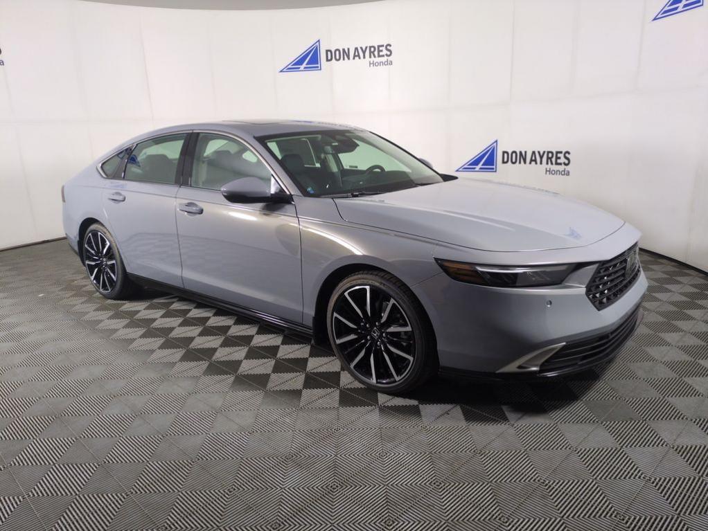 new 2025 Honda Accord Hybrid car, priced at $38,585